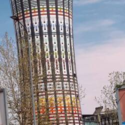 La torre dell'arcobaleno - Der Regenbogenturm