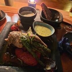 Der Fisch kommt aus dem Fluss direkt Vorort, deswegen habe ich den gegessen.