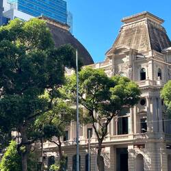 Das sieht auch aus wie Louvre