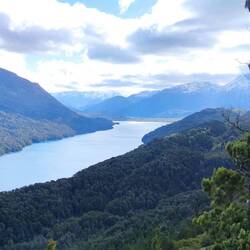 Ein Teil des Sees Mascardi von oben