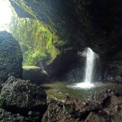 Cueva del Esplendor - Die Höhle mit Wasserfall