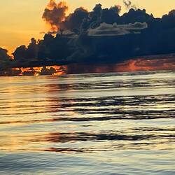 Sailing across the Indian Ocean (flat like a lake)