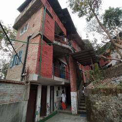 Haupthaus mit Bad und Küche