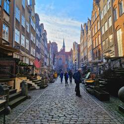 Eine Straße nur mit Bernsteinläden