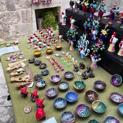 Cucu, hatte jede Höhle und guckte ausder Höhle heraus um Gier, Neid abzuhalten und Properity zu förd