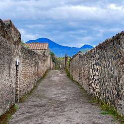 Vesuv im Hintergrund