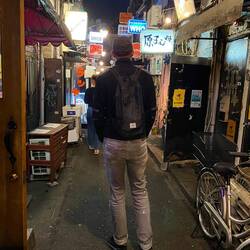 Eine der Gassen im Golden Gai
