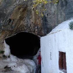 Höhle des Pythagoras (leider nicht erreichbar: die "echte" Höhle des Pythagoras 😆)
