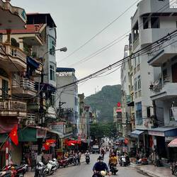 Die Stadt auf der Insel Cat Ba