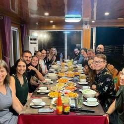 Abendessen auf dem Schiff mit der ganzen Gruppe 😊