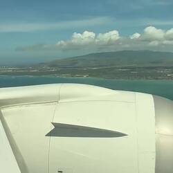 JL72 landing in HNL on Runway 04.