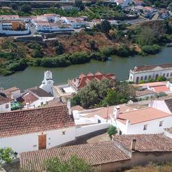 Blick von der Burg zum Fluss