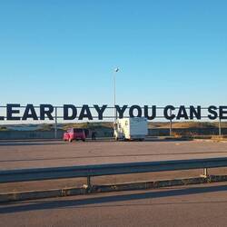 Passt zur Region. Am einem klaren Tag kann man für immer sehen