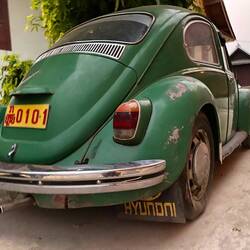 ... old bugs never die ... aber die Spritzlappen müssen ab, meine Meinung ;-)