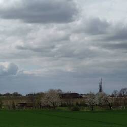 Blick in die Landschaft vorm Krankenhaus