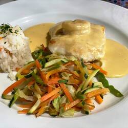 Seehecht Filet auf feiner Safransauce