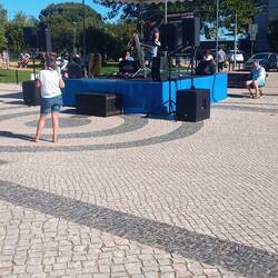 Mit Alleinunterhalter