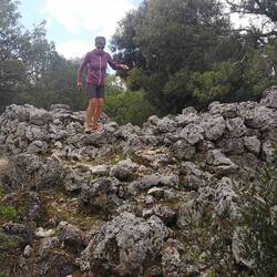 Herumtragen auf historischem Gestein