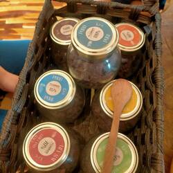 Schokoladen tasting mit 100% Kakao sehr bitter