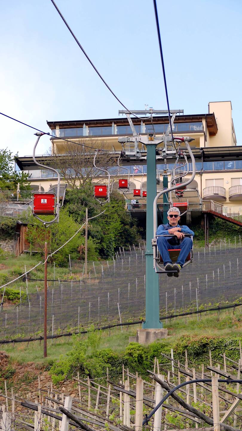 Sessellift zwischen Dorf Tirol und Meran
