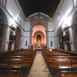 Die Kirche von innen angenehm kühl