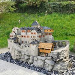 Schloss Vaduz - wird gerade gebaut, aber hier sieht man es auch ganz gut 😄