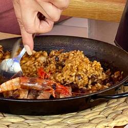 Gemischte Paella ciega