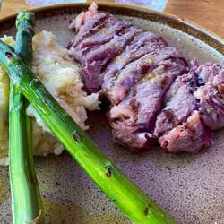 Gegrilltes galizisches Entrecotte mit Kartoffelpüre