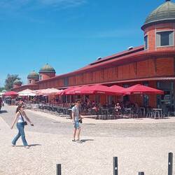 Ungewohnter Ziegelbau