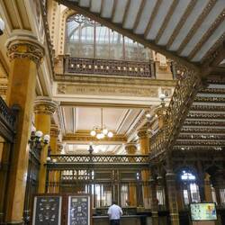 Das ehemalige Postgebäude😱