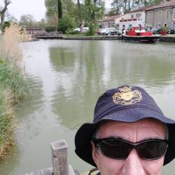 Rare canalside refreshments!