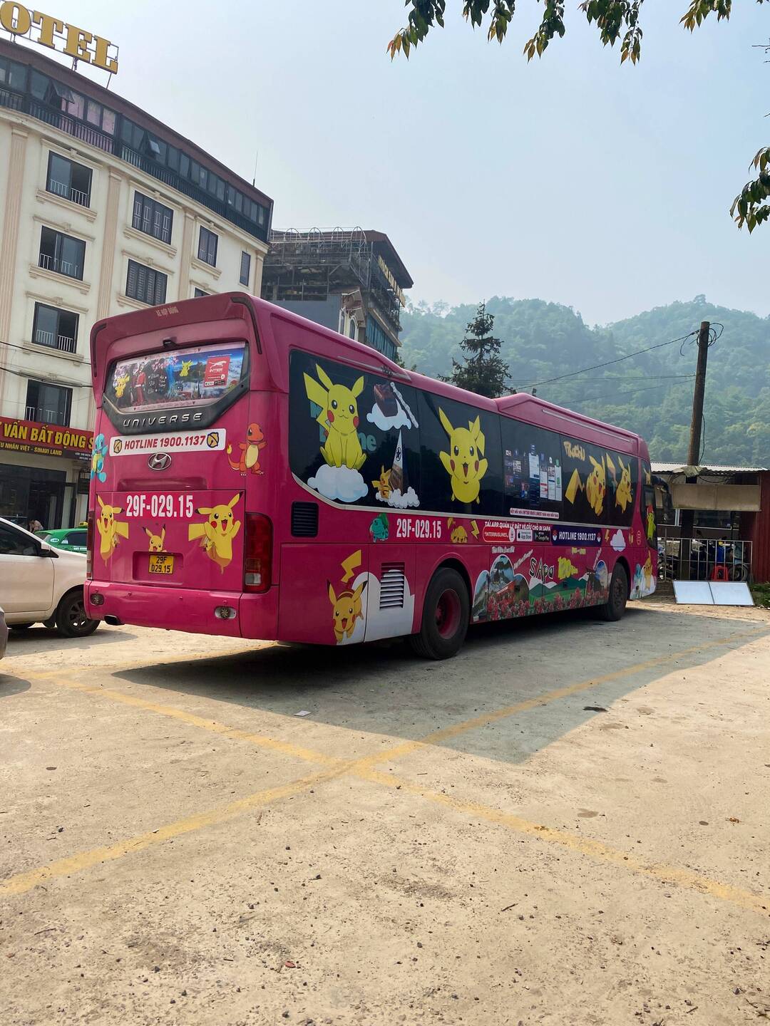 Pikachu-Bus in Sa Pa 😄