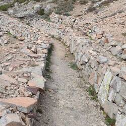 Weidemauern aus Porphyrgestein