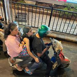 Only the driver must wear a helmet