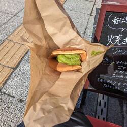 Pancakes mit Matcha-Creme