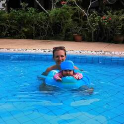 Amilia liebt das Wasser 💙