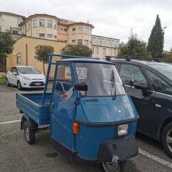 Diese witzigen kleinen Piaggio Pritschen 🤓 Einfach herrlich.