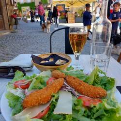 Lunch in the old city