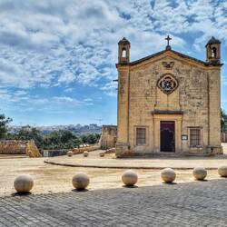 Petite église à Il Maqluba, Malte