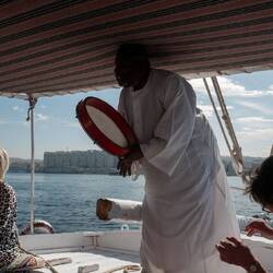 Singen und Tanzen zum Ende der Felukenfahrt