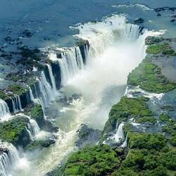 Internet: Iguazú from above