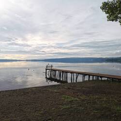 Morgens am Campingplatz. Wir wären wohl hier geblieben, hätten wir gewusst, was uns abends erwartet
