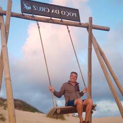 Schaukeln am Strand macht glücklich