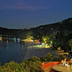 Nightshot @ Highlife Bungalows and Restaurant 🍴