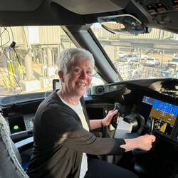 Sandy says she knows how to fly!