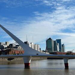 Puente de la Mujer / Woman's Bridge