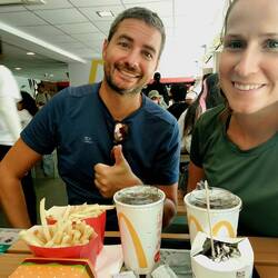Mitten im Nationalpark auf dem Berg gibt es einen McDonald's. Da konnten wir nicht widerstehen 🙊😅