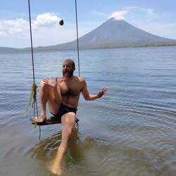 Juggling at Playa de Mango