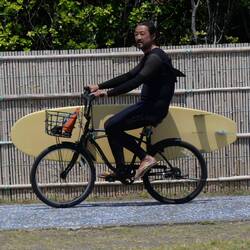 Tausche Rad mit Gepäck gegen Rad mit Surfbrett-natürlich nicht, aber so würde ich das auch machen