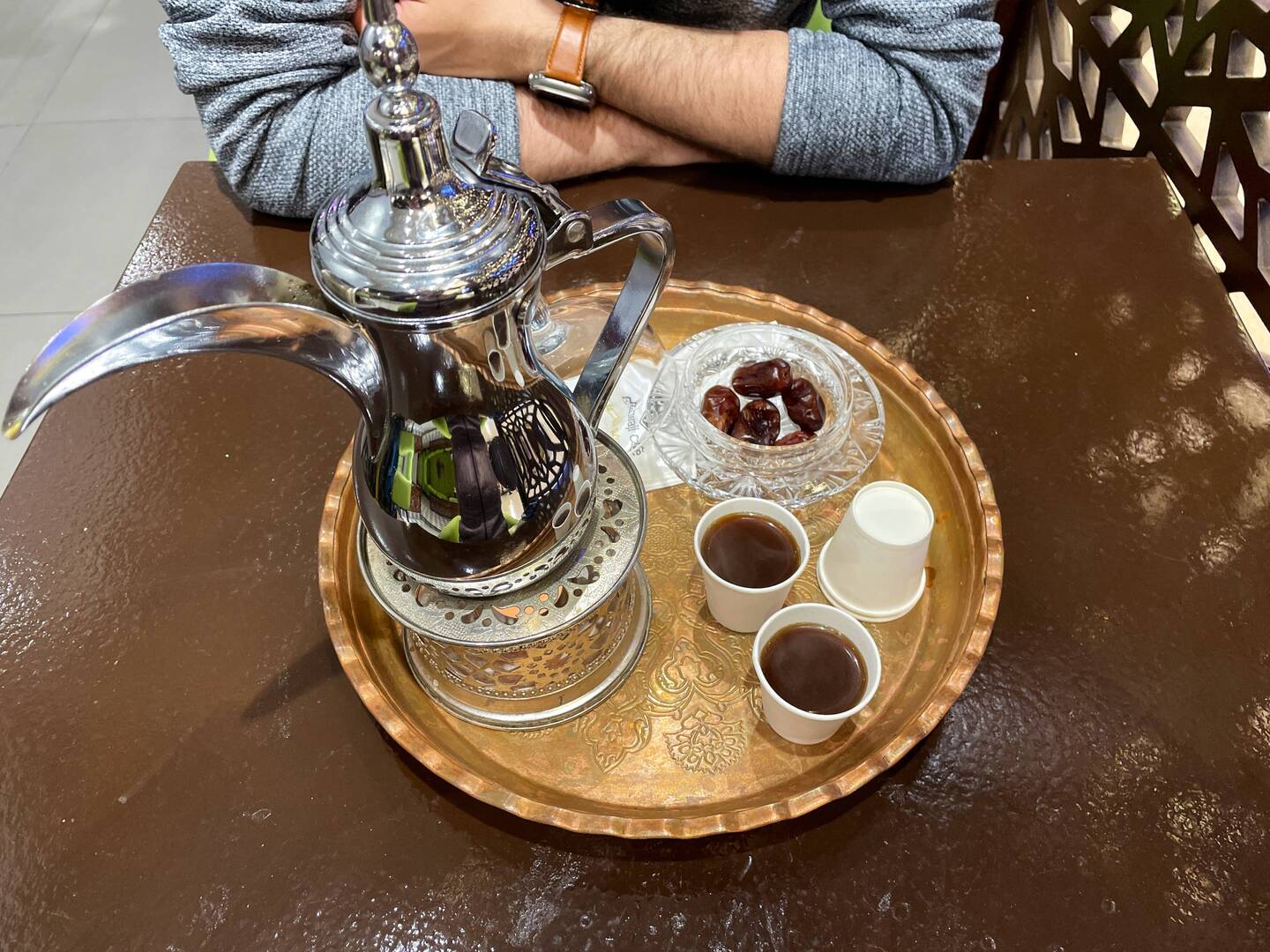 Dalah - traditioneller omanischer Kaffee meist mit Kardamom oder Zimt verfeinert
